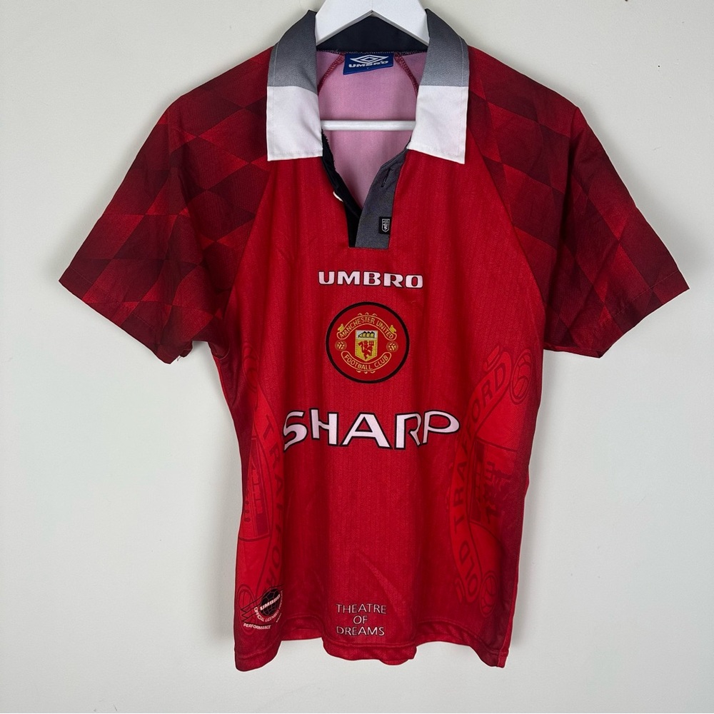 Vintage Manchester United Jersey 1990s